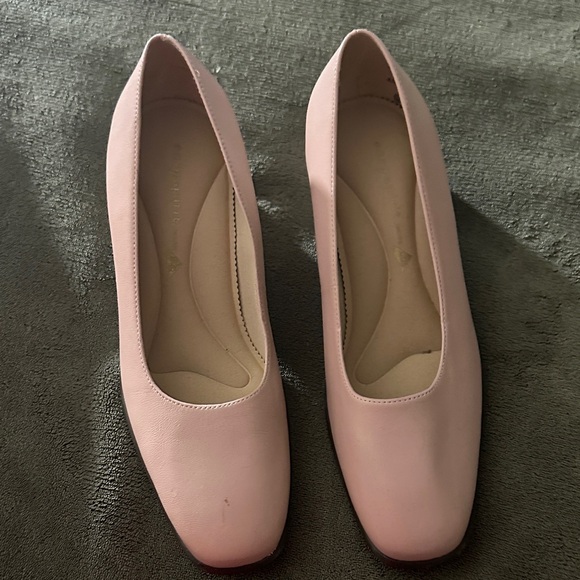 Easy Spirit Shoes - Elegant Pink Women's Shoes